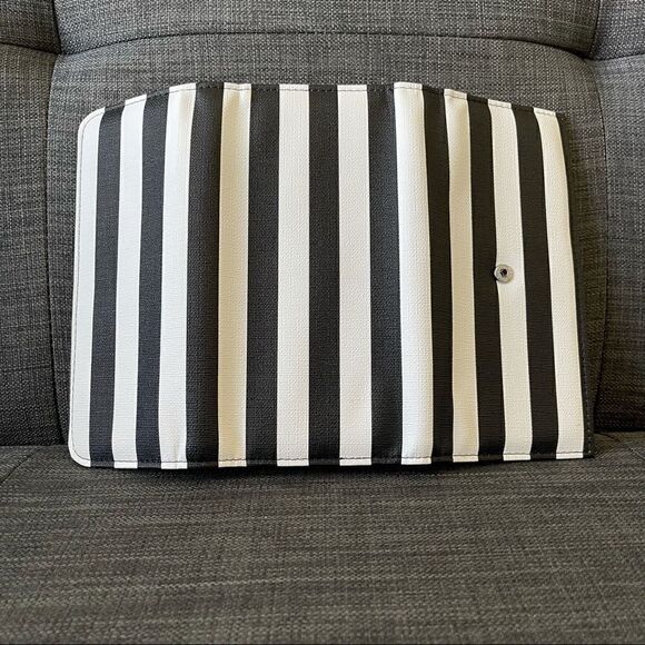 Kut From The Kloth Slim Striped Wallet - Picture 5 of 6